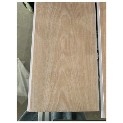 PVC 천장판은 햇빛에 변색되나요?